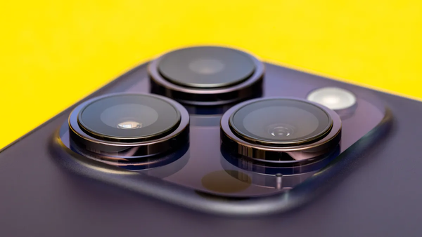 Camera iPhone 14 Pro Max giúp bạn mang về những hình ảnh, video sắc nét và chân thực chỉ dừng lại ở zoom 15x